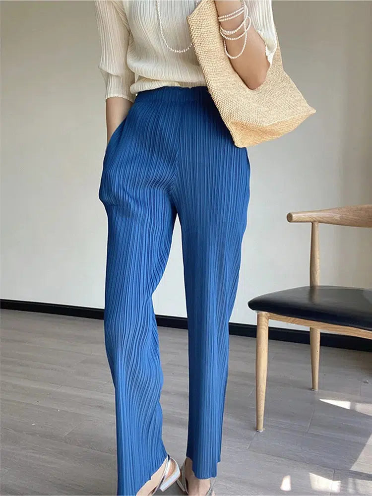 Pantalon plissé bleu marine