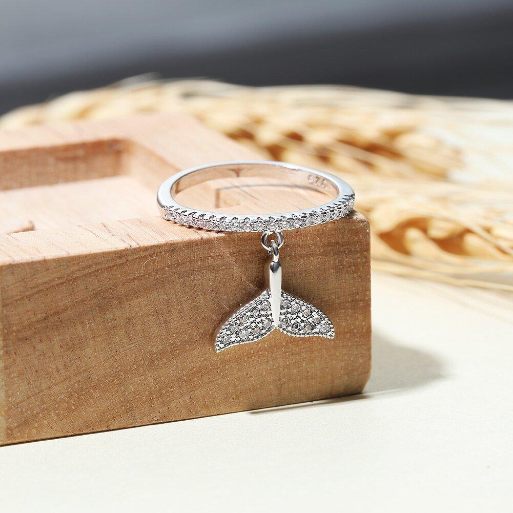 Bague pendentif diamants queue de baleine