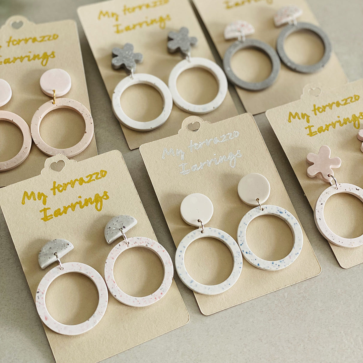 Boucle d’oreilles duo terrazzo artisanales en jesmonite