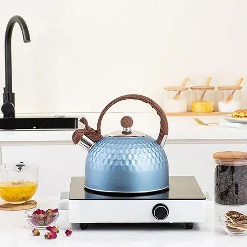 Bouilloire Sifflante Bleu avec manche en bois