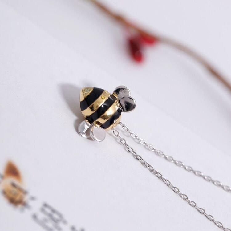Collier pendentif abeille rond or / argent