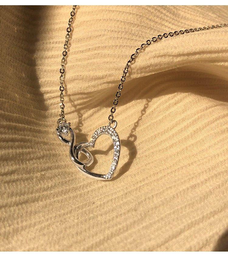 Collier pendentif coeur et infini plaqué argent