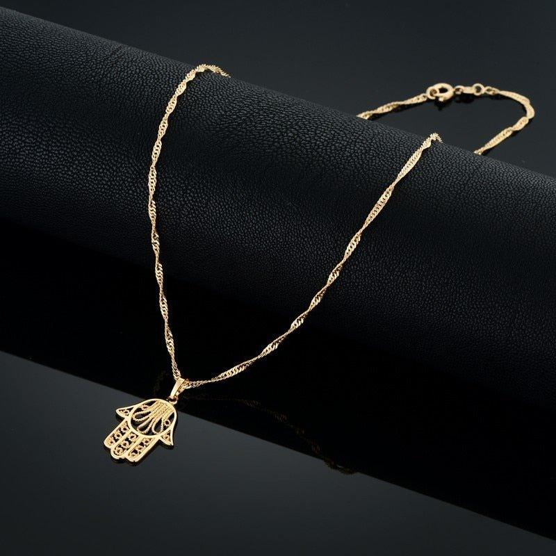 Collier pendentif main de fatma fine plaqué or