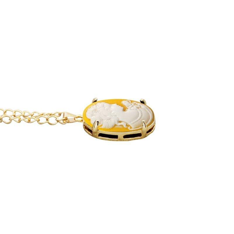 Collier pendentif ovale femme en camée différentes couleurs plaqué or