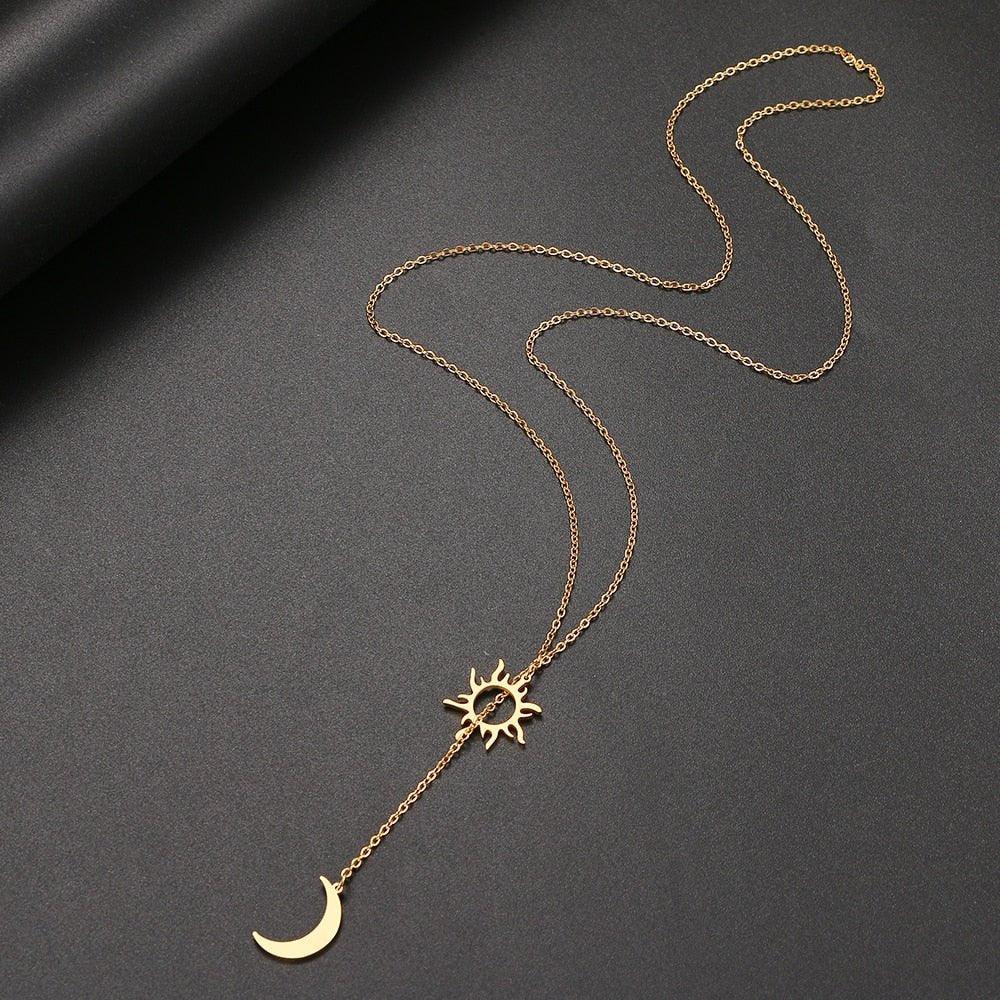 Collier pendentif soleil et lune plat totem plaqué or / argent