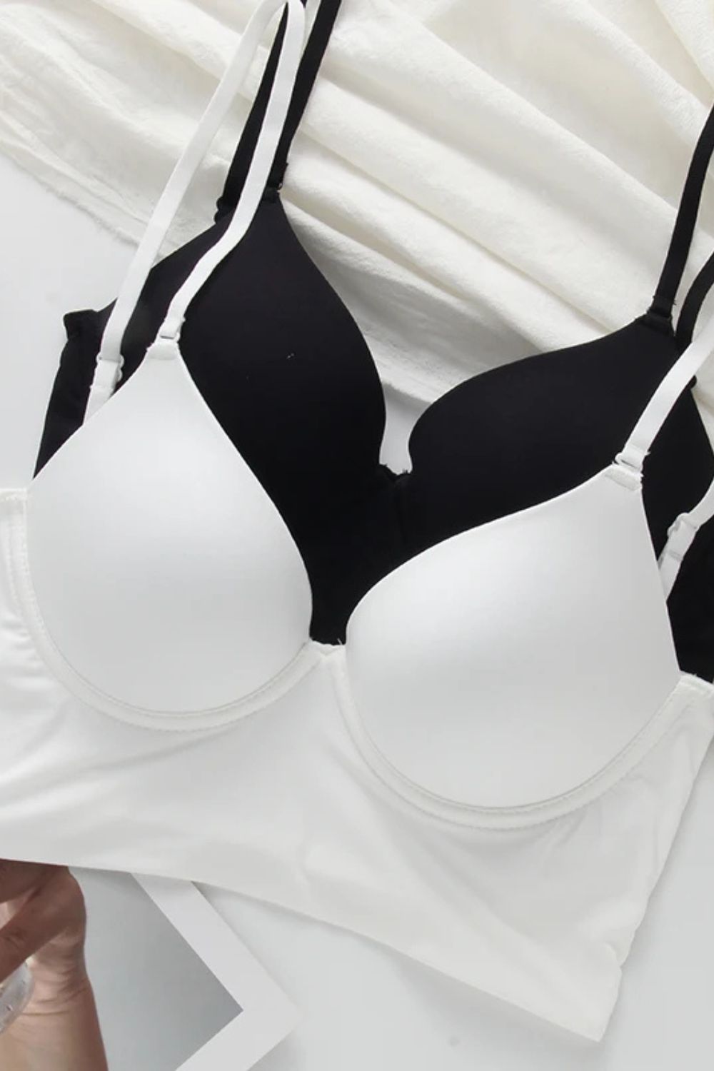 Soutien-gorge invisible dos nu sans armature
