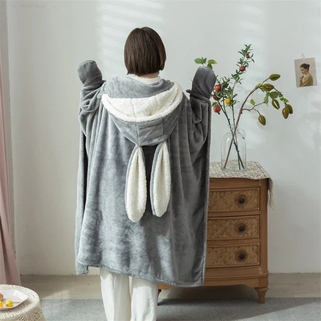 Poncho Plaid Gris et Blanc à Capuche avec Oreilles de Lapin