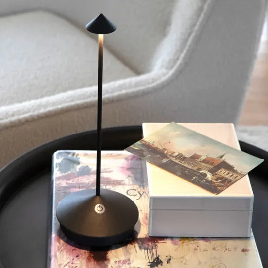 Lampe LED Sans Fil LumaPure – Design Moderne, Dimmable, Résistante à l’Eau, Intérieur & Extérieur