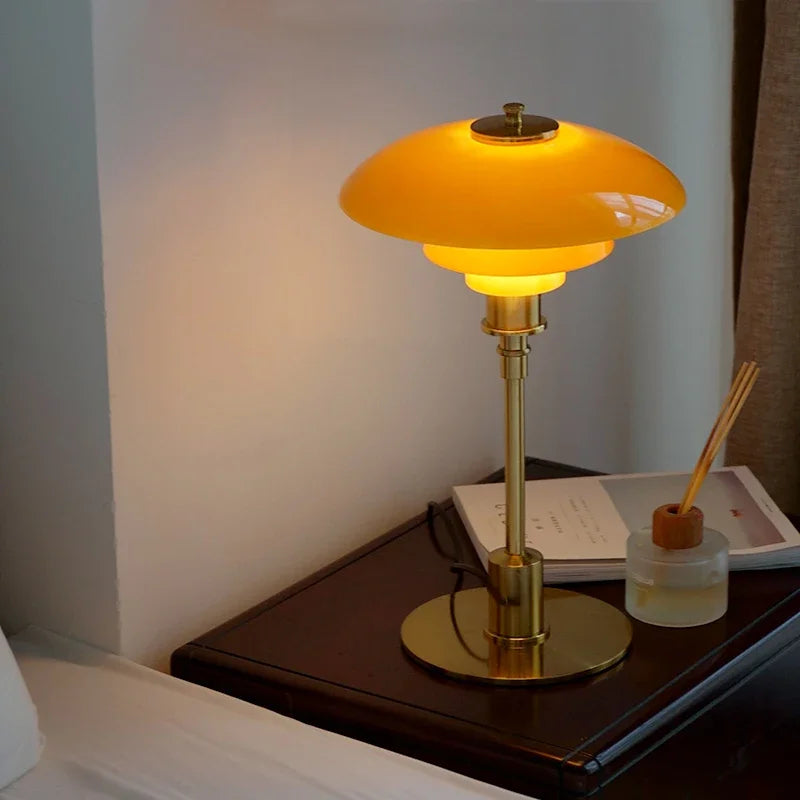 Lampe de Table Fjord – Élégance Scandinave en Verre et Métal pour Salon et Chambre
