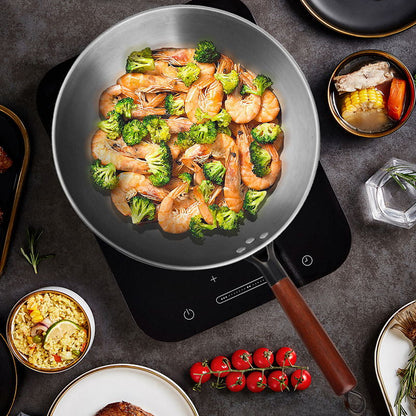 Poêle wok traditionnelle en fer faite à la main