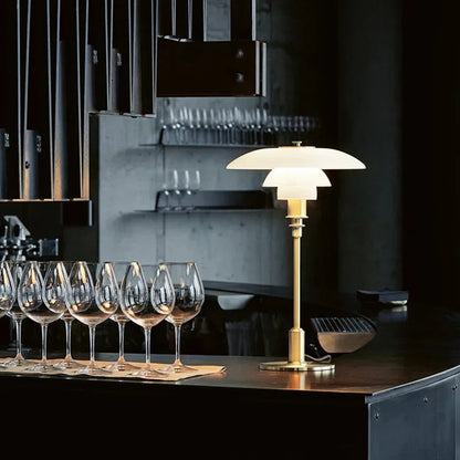 Lampe de Table Fjord – Élégance Scandinave en Verre et Métal pour Salon et Chambre