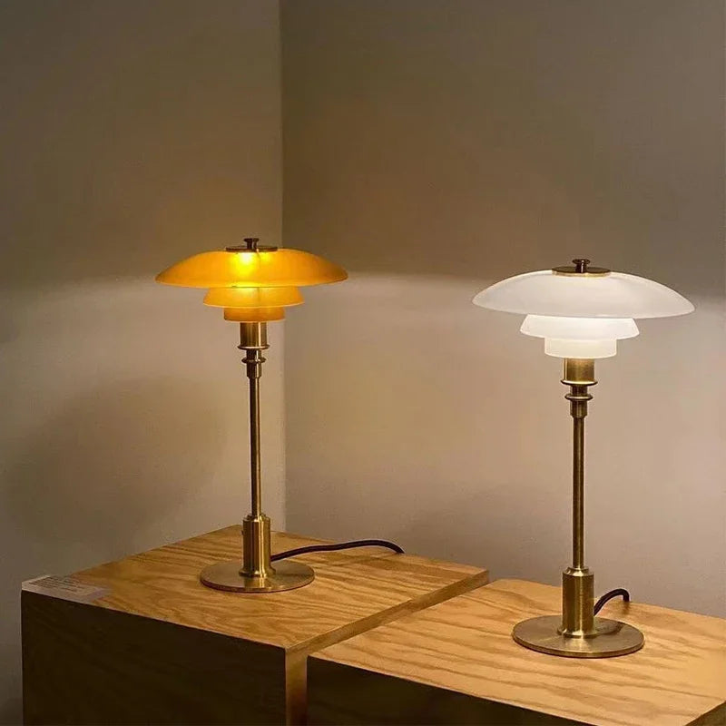 Lampe de Table Fjord – Élégance Scandinave en Verre et Métal pour Salon et Chambre