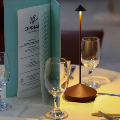 Lampe de Table LED Sans Fil ClarityGlow – Rechargeable, Dimmable, Intérieur et Extérieur