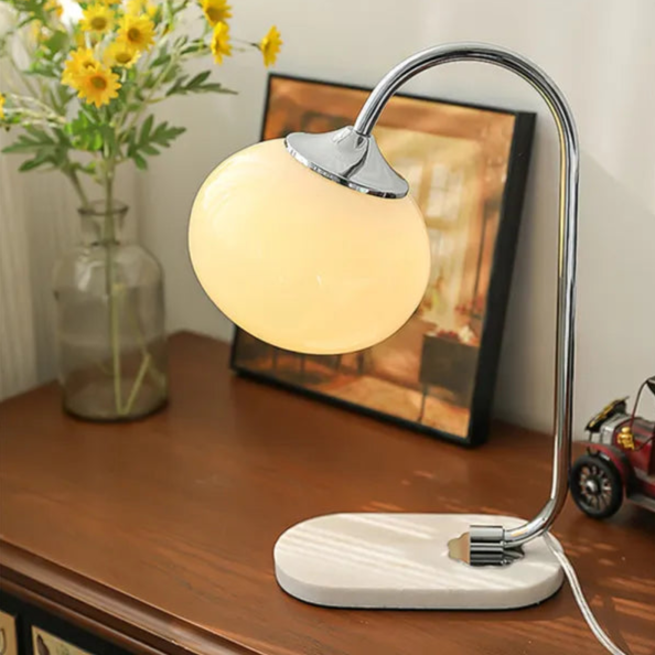 Lampe de Table Marshmallow - Design Moderne en Métal et Verre avec Éclairage Doux