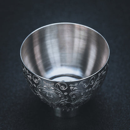 Shaker à cocktail en acier inoxydable avec design gravé