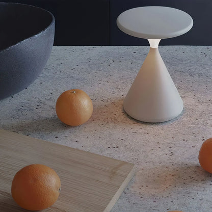 GlowSand - Lampe de table en sablier élégante
