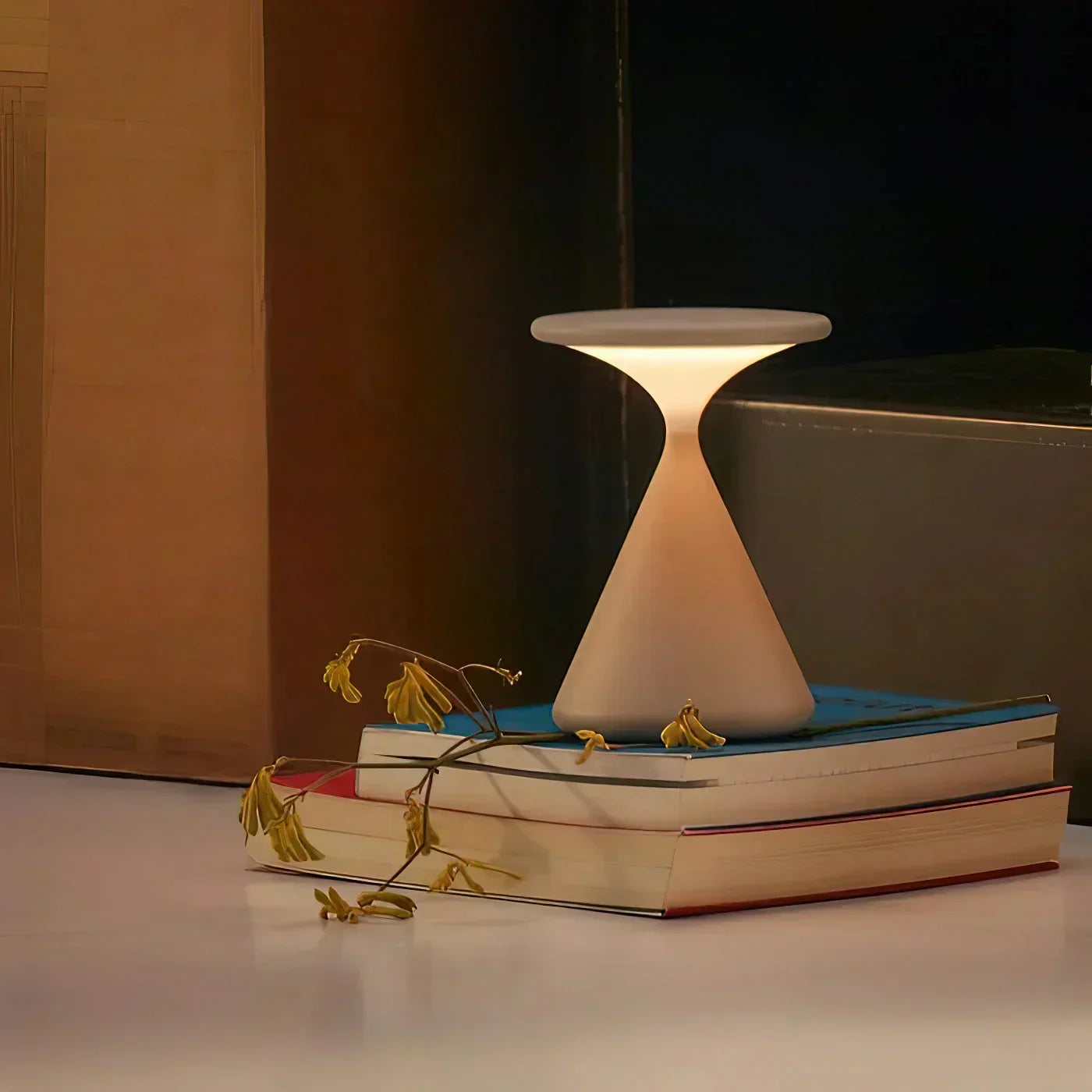 GlowSand - Lampe de table en sablier élégante