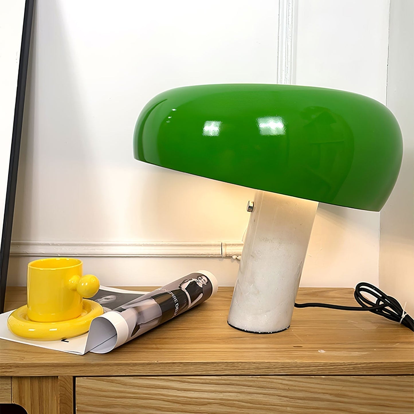 Lampe de Table StoneGlow en Marbre - Élégance Intemporelle et Design Moderne