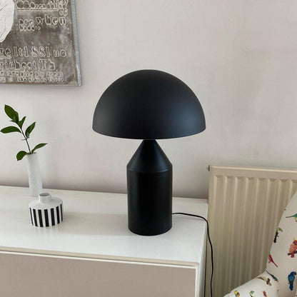 Lampe de Table Métal Lumino – Design Élégant & Éclairage Fonctionnel