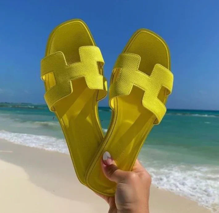 StrapMaven | Sandales en cuir modernes à design H