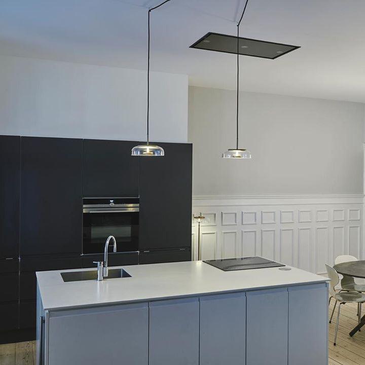 Suspension LED Solaire – Éclairage Moderne en Laiton et Verre pour Intérieur Élégant