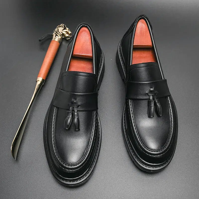 Black loafers-Old Money