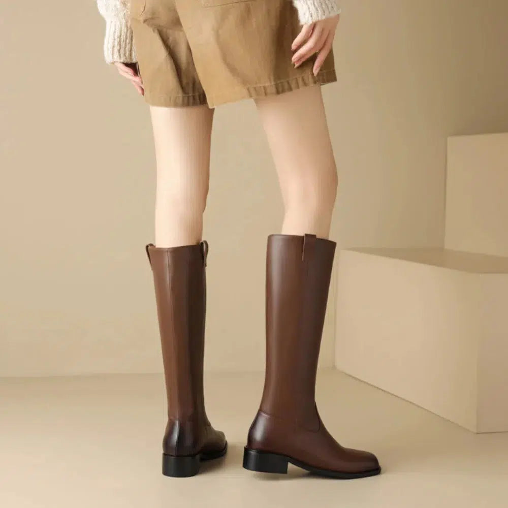 Botte haute talon plat