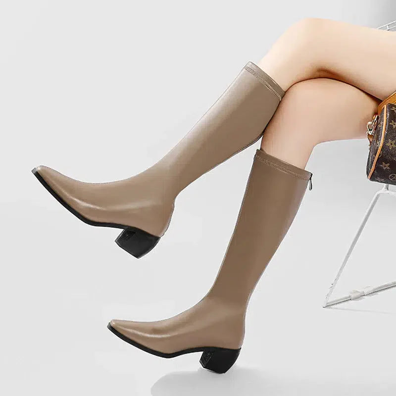 Bottines femme bout pointu talon plat