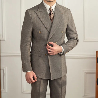 COSTUME BUSINESS OLD MONEY