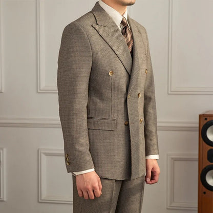 COSTUME BUSINESS OLD MONEY