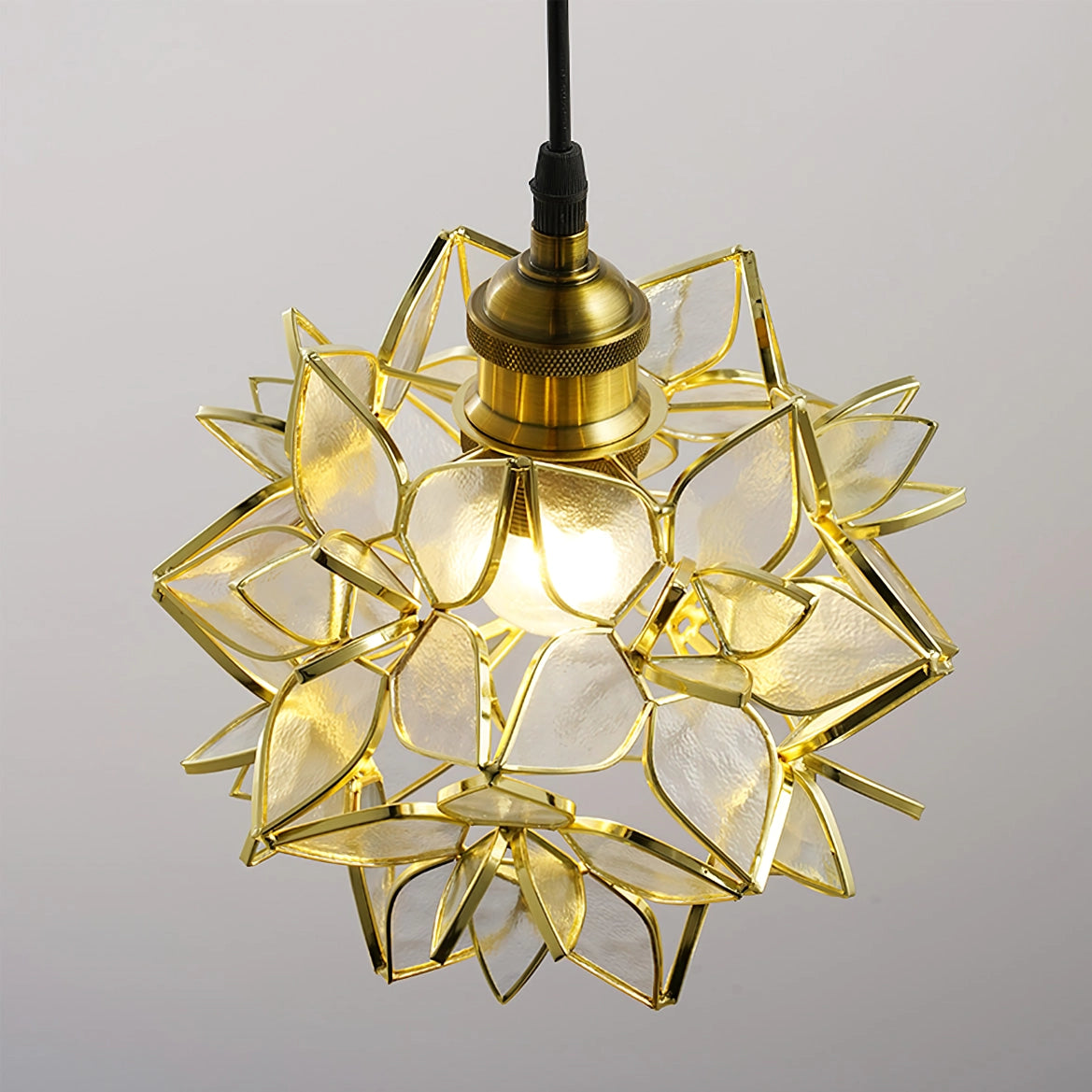 Suspension Capiz en Coquillage - Élégante Lampe en Métal et Verre pour Salon et Salle à Manger