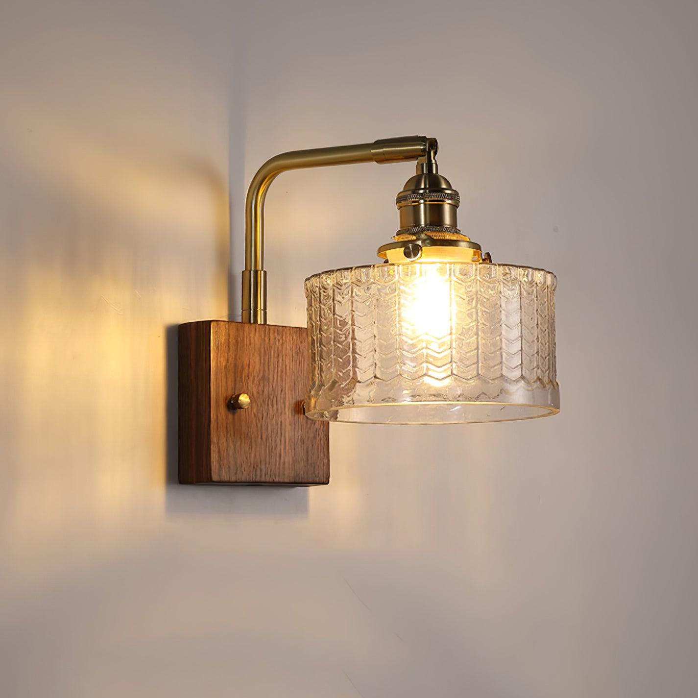 Applique Murale Camela – Éclairage Rustique avec Verre Artisanal et Base en Bois
