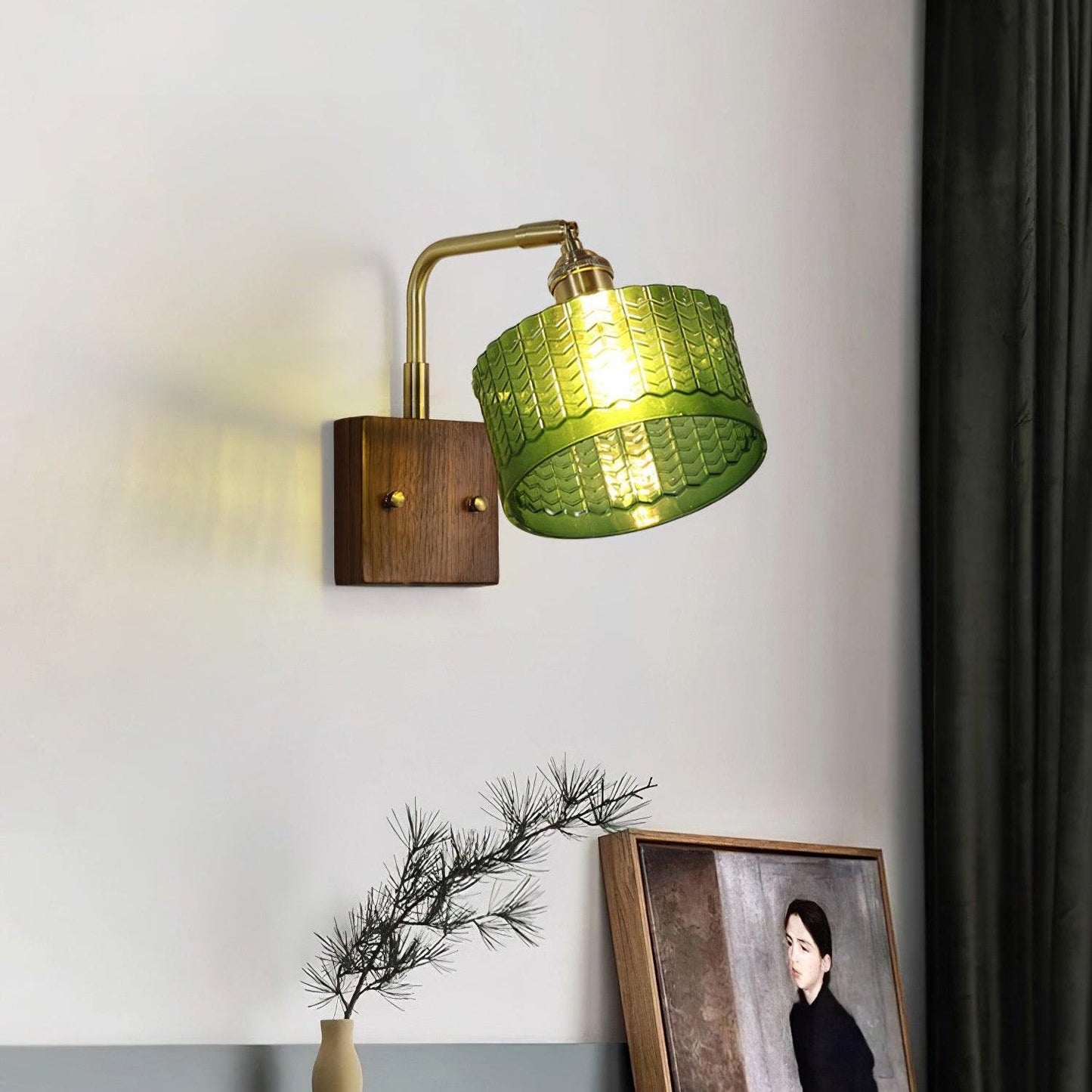 Applique Murale Camela – Éclairage Rustique avec Verre Artisanal et Base en Bois