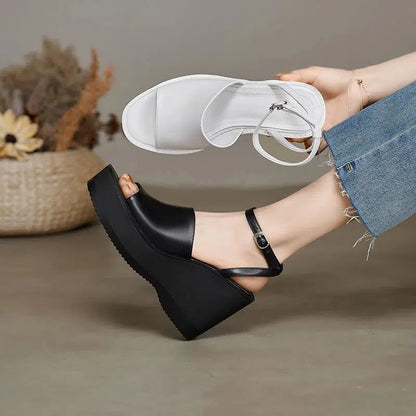 Chaussure compensée chic