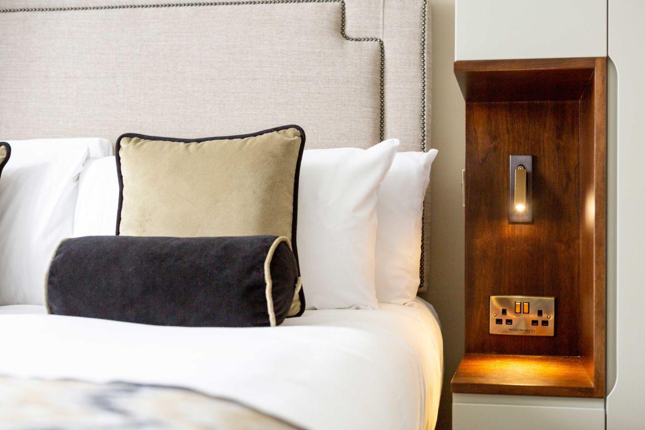 Applique Murale LED Intégrée – Lampe Moderne et Minimaliste pour Chambre à Coucher