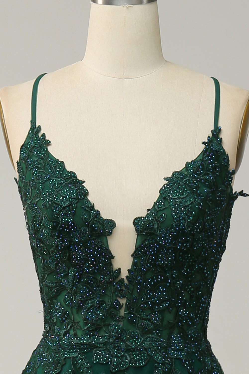 Robe de Bal Élégance Julia – Coupe A-Ligne, Bretelles Fines, Corset Ajustable, Élégance Intemporelle