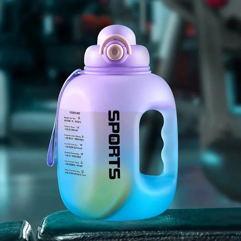 Grosse Gourde avec paille intégrée 2500ml