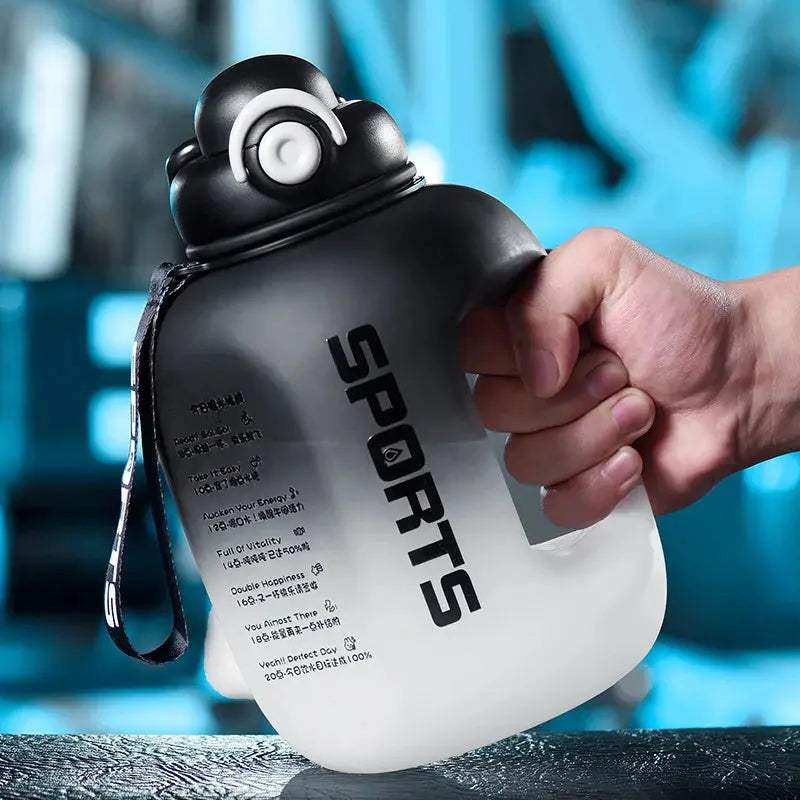 Grosse Gourde avec paille intégrée 2500ml
