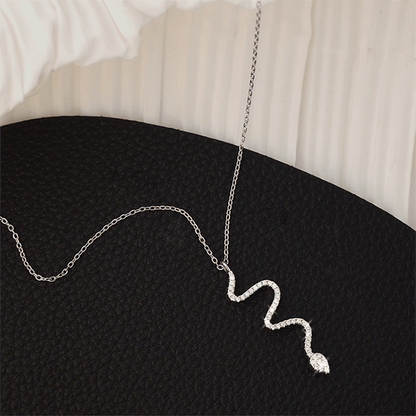 Collier pendentif serpent plat strass