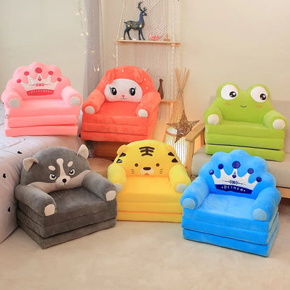 Coussin bébé assis peluche
