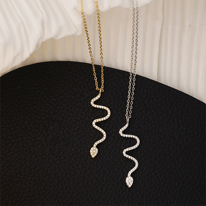 Collier pendentif serpent plat strass