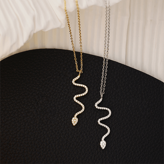 Collier pendentif serpent plat strass