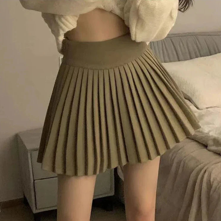 Jupe courte plissée vert