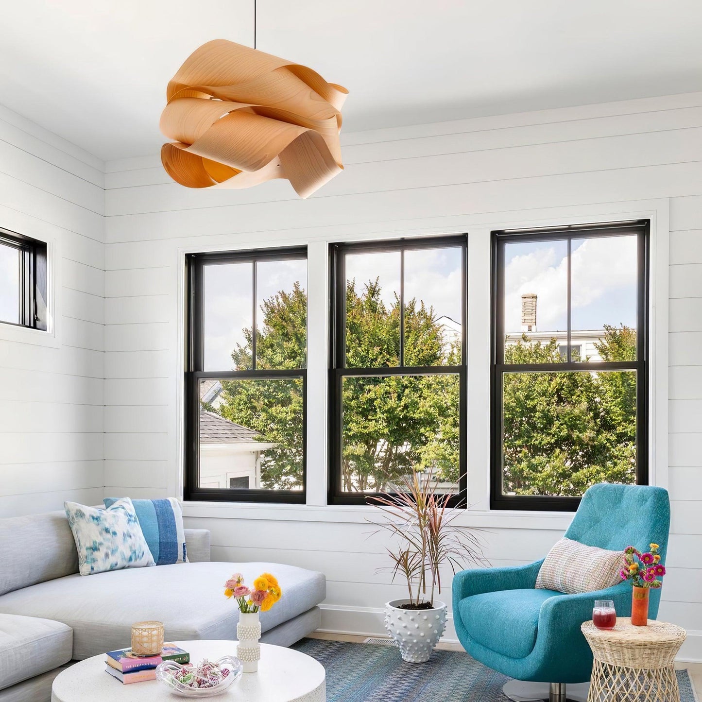 Suspension Link en Bois et Métal - Lampe Moderne à Lumière Douce pour Intérieur Élégant