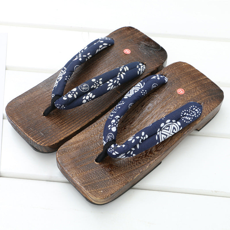Tong japonaise en bois