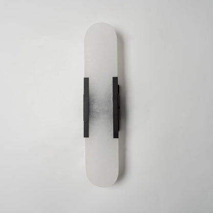 Applique Murale Melange Elongée en Albâtre - Design Élégant avec Détails en Laiton