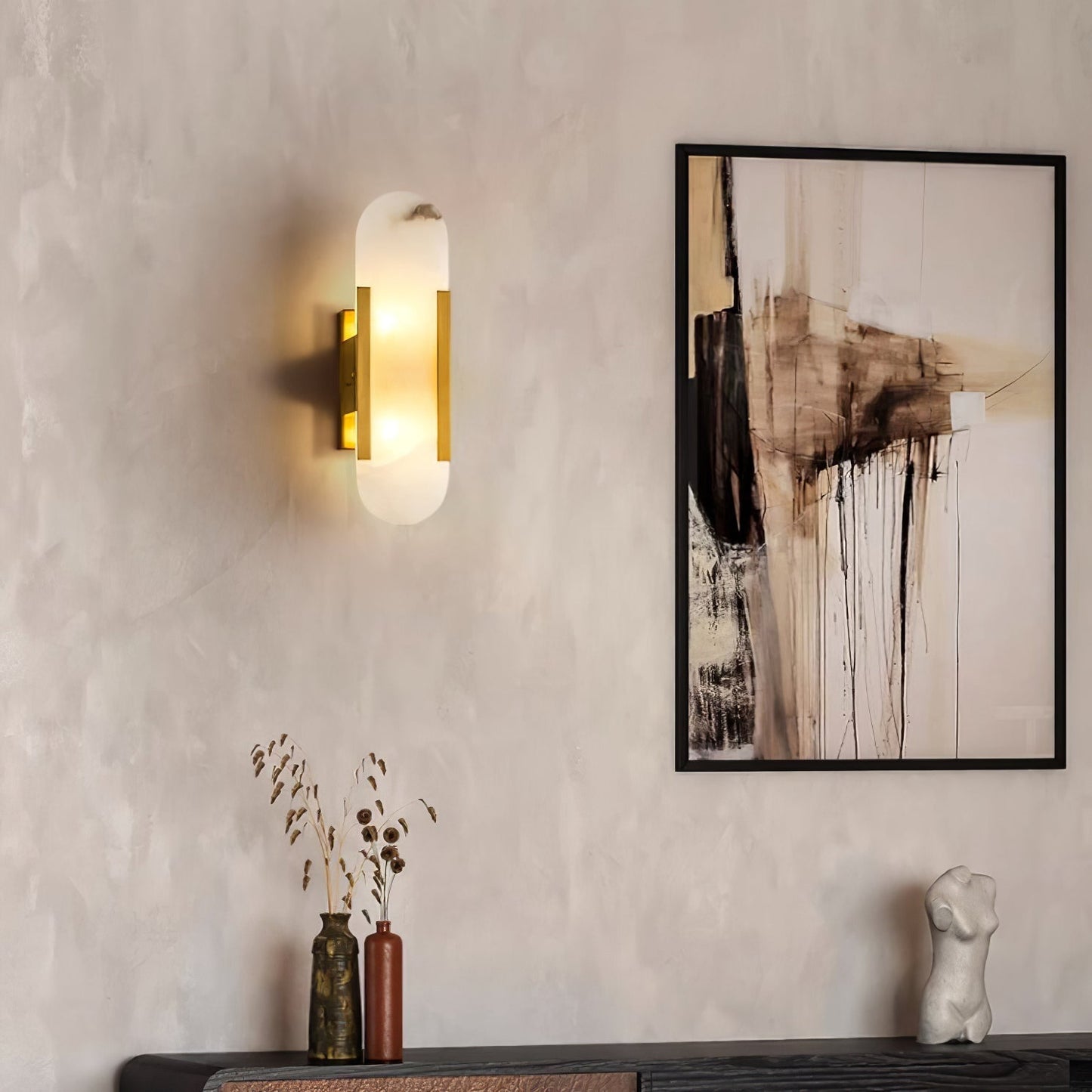 Applique Murale Melange Elongée en Albâtre - Design Élégant avec Détails en Laiton