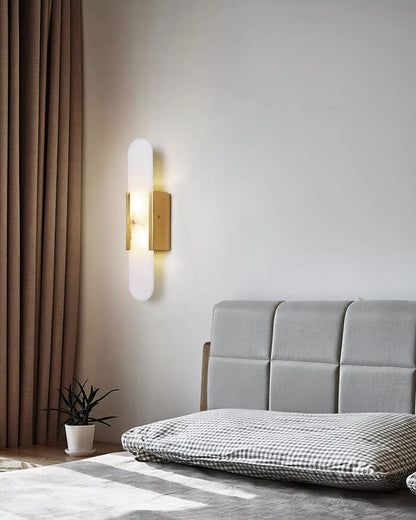 Applique Murale Melange Elongée en Albâtre - Design Élégant avec Détails en Laiton
