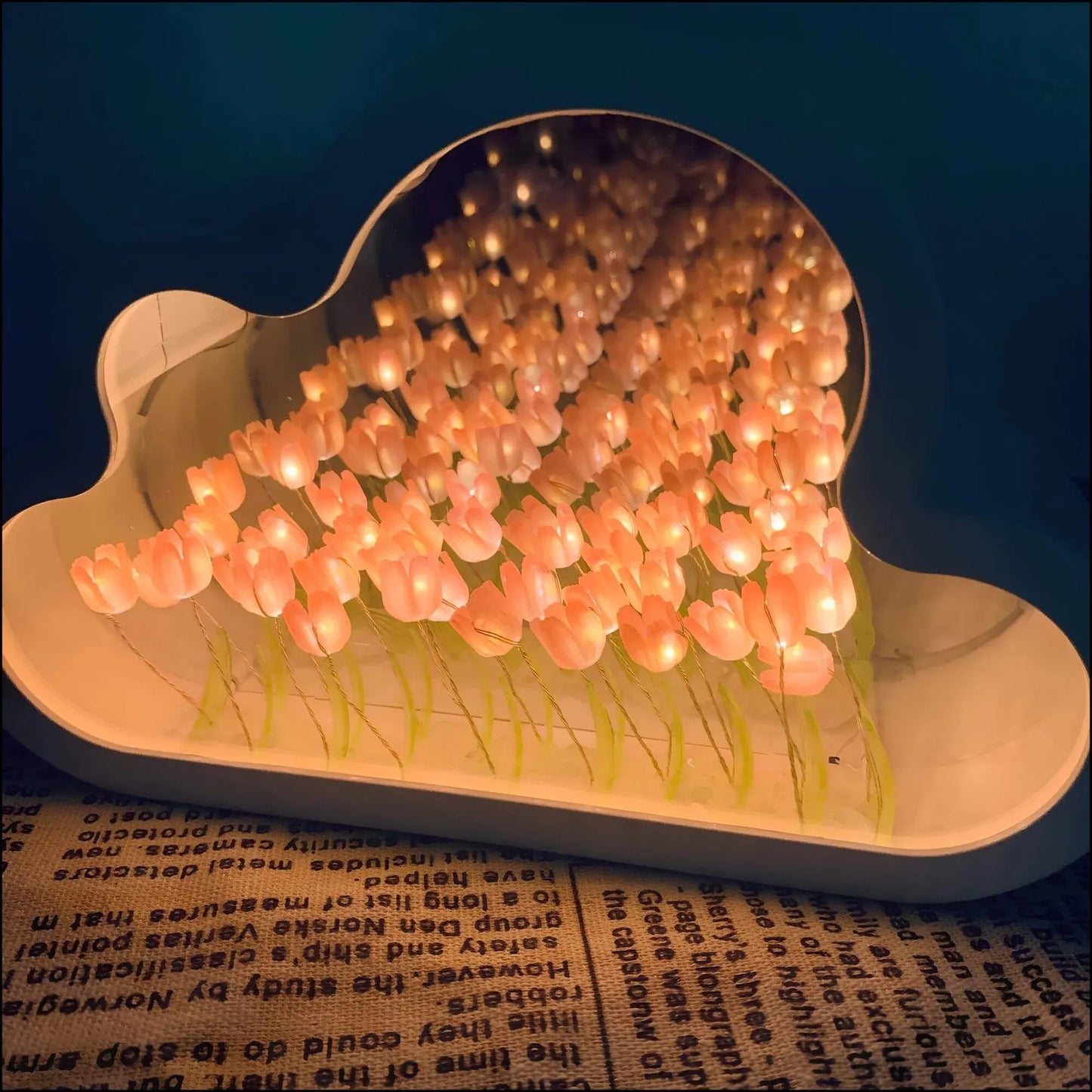 Miroir LED Tulipe avec Effet d'Infini - Élégance et Originalité