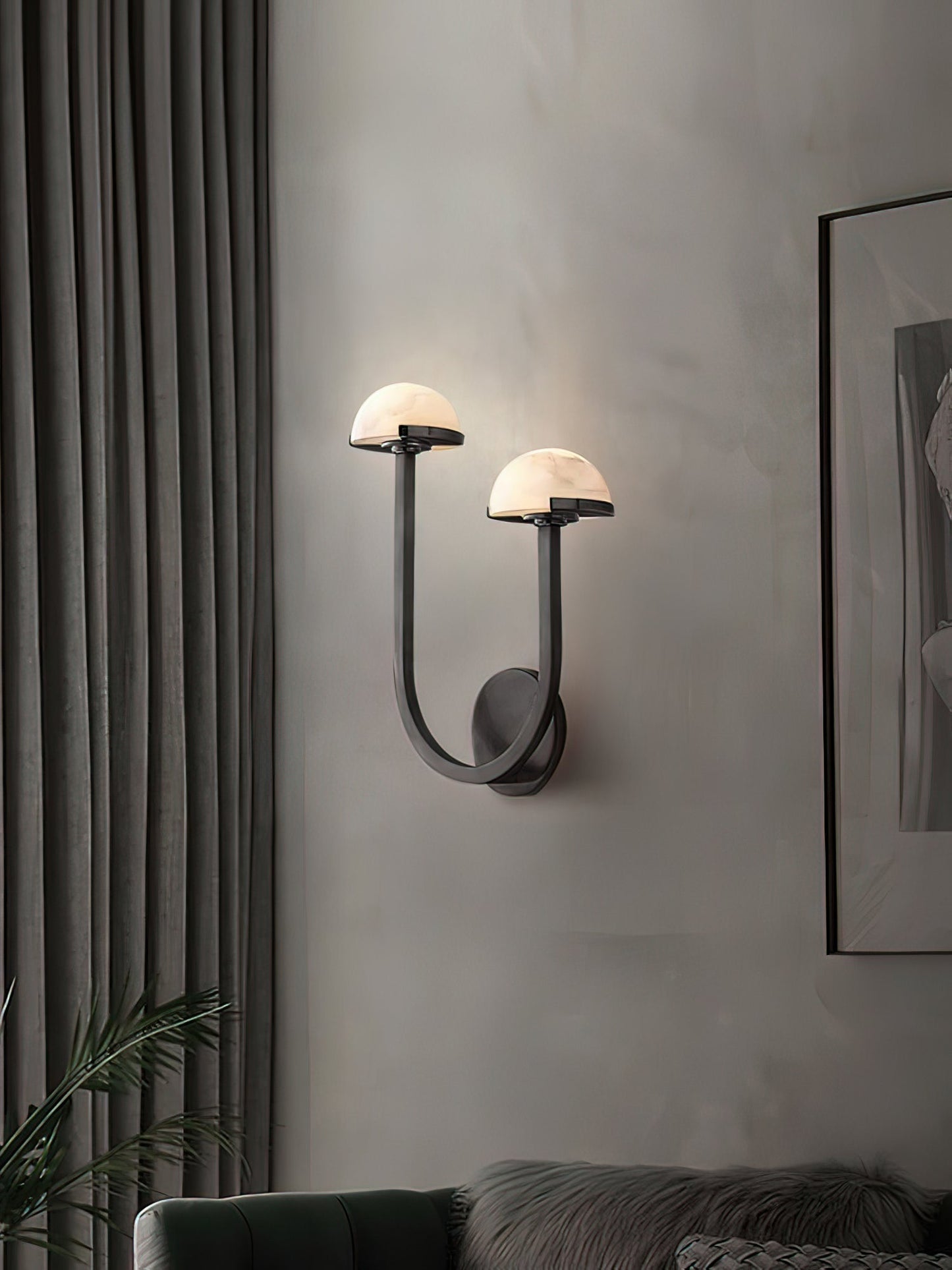 Applique Pilz Alabaster – Lampe Murale Organique en Alabastre et Laiton